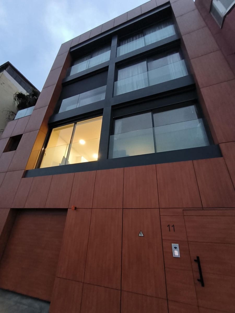 Piso de 2 habitaciones en Las Palmas de Gran Canaria en alquiler - 1.200 € (Ref: 9666546)