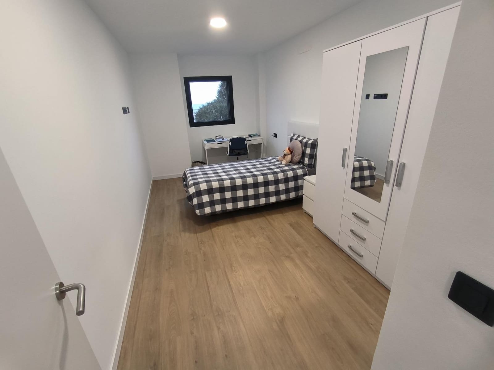 Piso de 2 habitaciones en Las Palmas de Gran Canaria en alquiler - 1.200 € (Ref: 9666546)