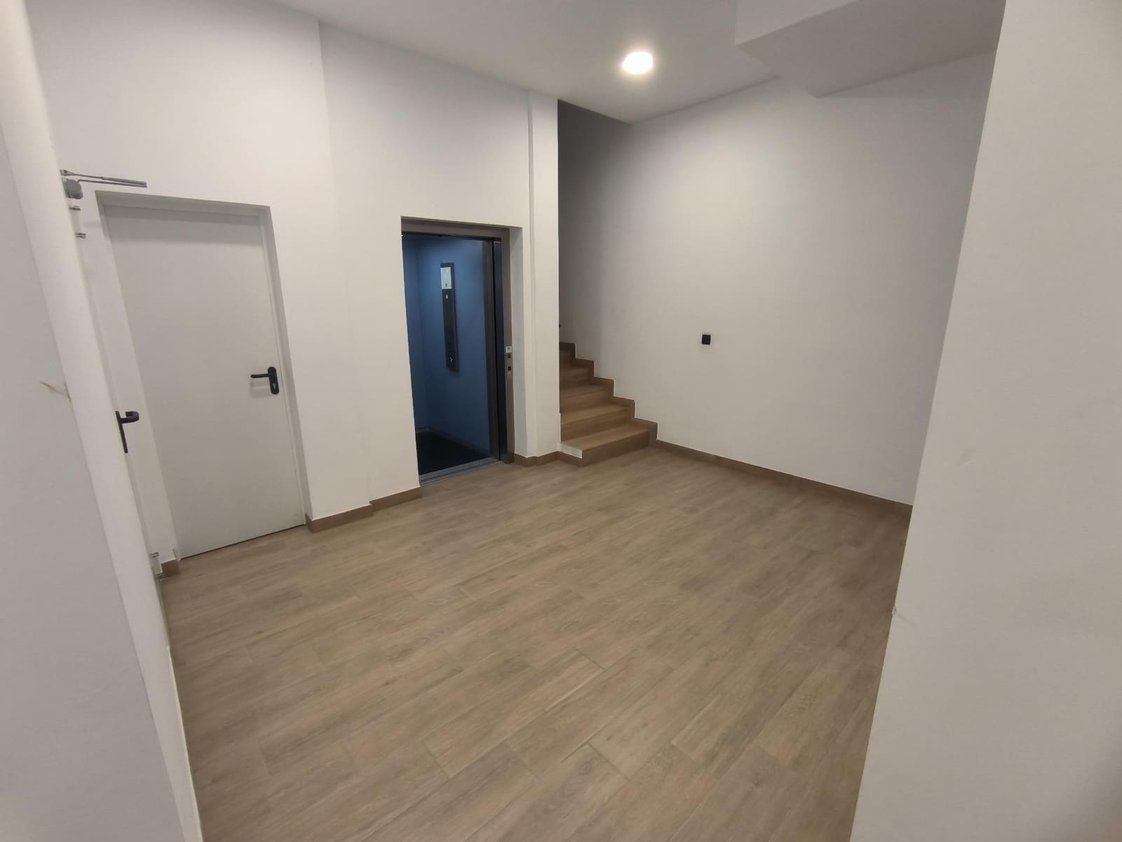 Piso de 2 habitaciones en Las Palmas de Gran Canaria en alquiler - 1.200 € (Ref: 9666546)