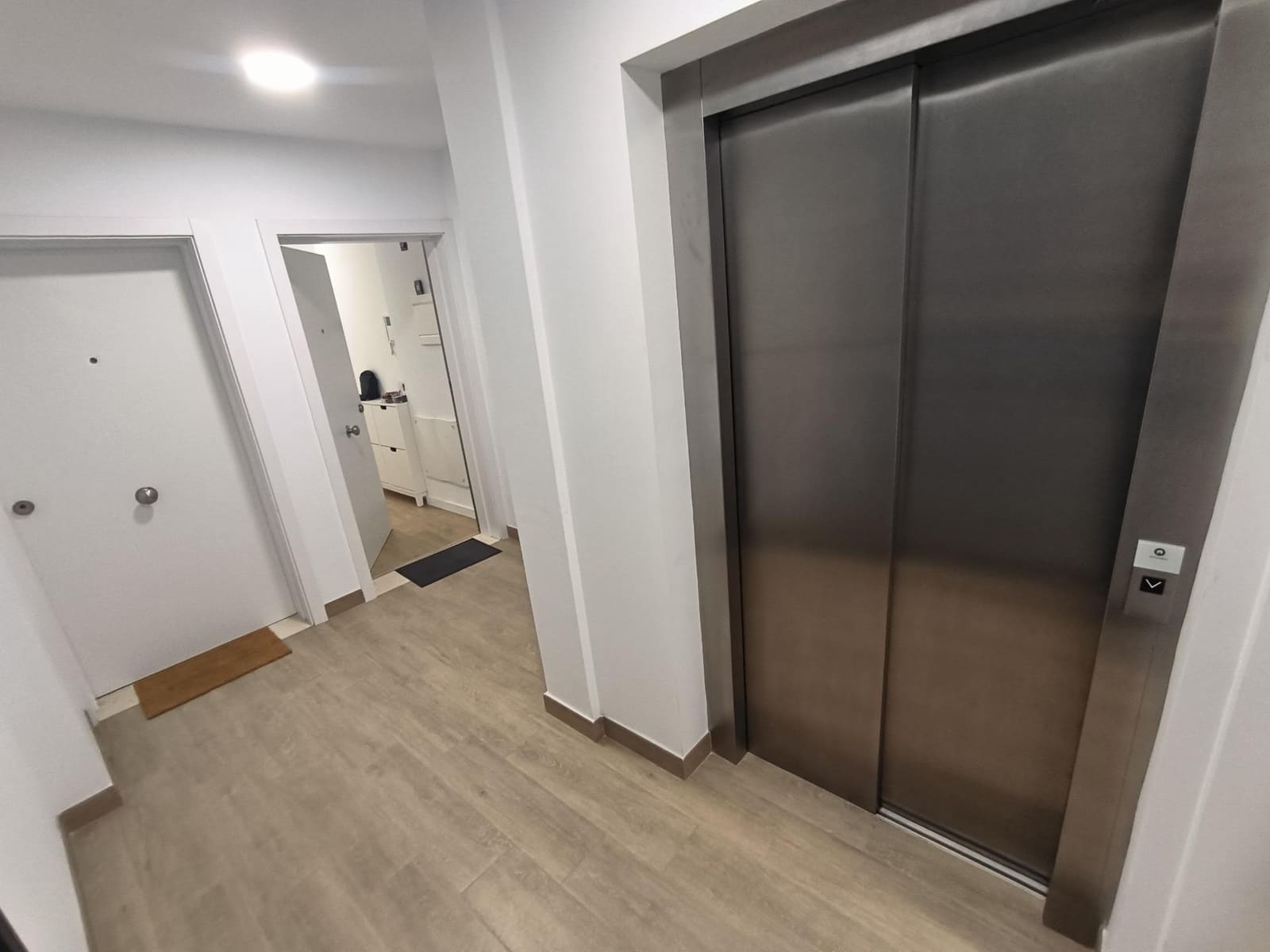 Piso de 2 habitaciones en Las Palmas de Gran Canaria en alquiler - 1.200 € (Ref: 9666546)