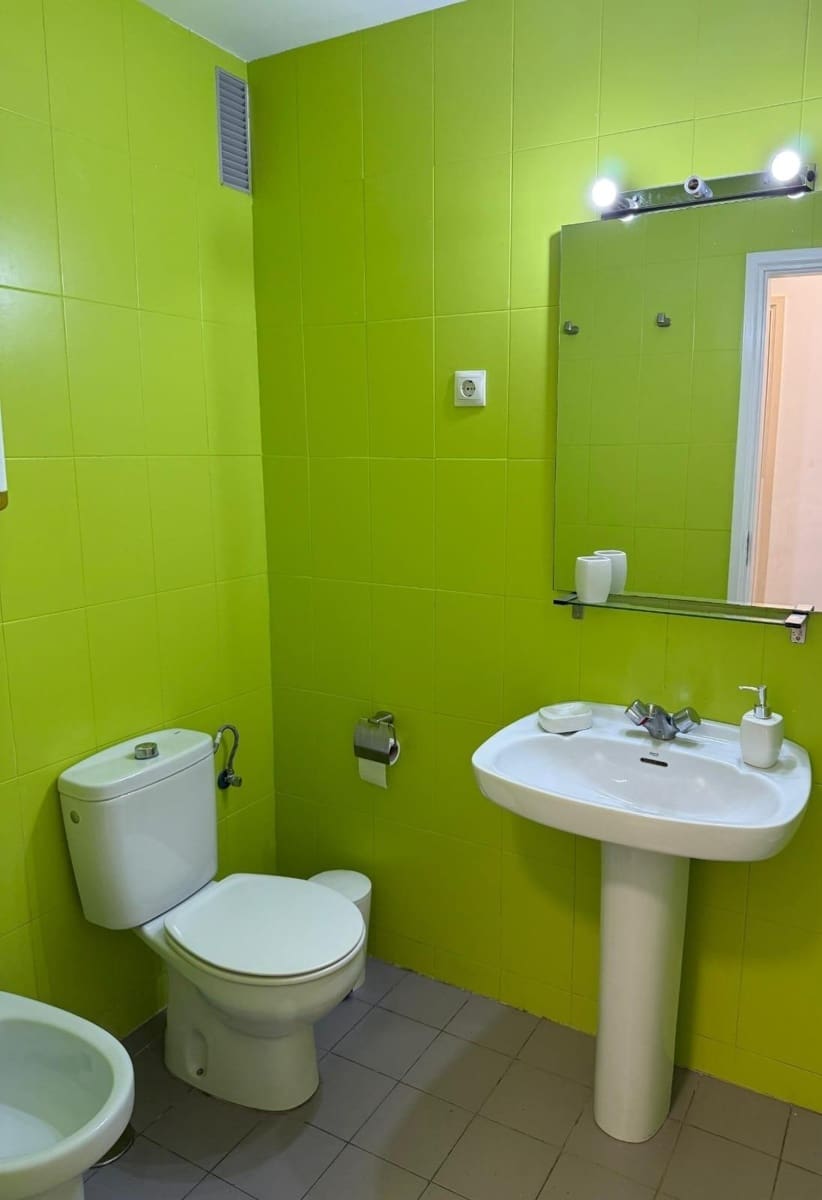 3 bedroom Flat for sale in Las Palmas de Gran Canaria with garage - € 265,000 (Ref: 9701674)