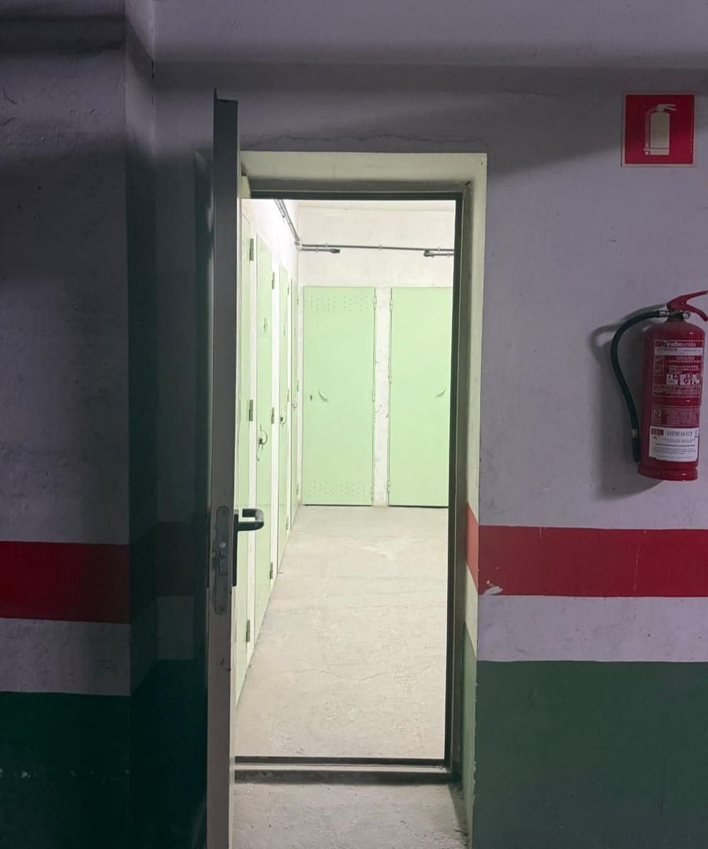 3 bedroom Flat for sale in Las Palmas de Gran Canaria with garage - € 265,000 (Ref: 9701674)