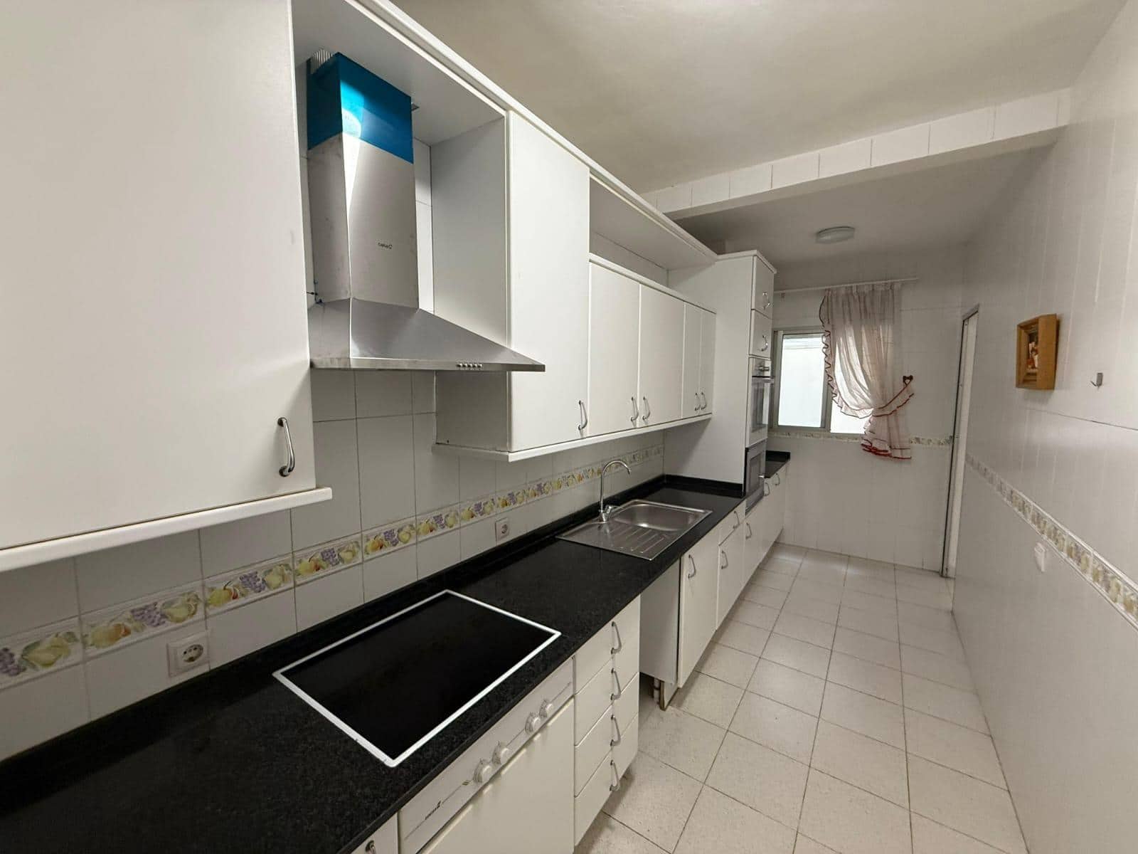 3 bedroom Flat for sale in Las Palmas de Gran Canaria with garage - € 265,000 (Ref: 9701674)