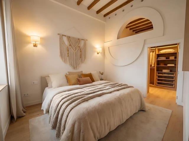 4 bedroom Townhouse for sale in Vegueta, Las Palmas de Gran Canaria - € 325,000 (Ref: 9726675)