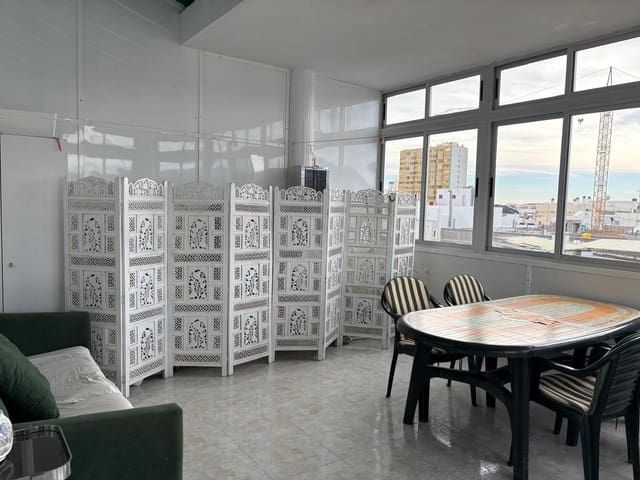 Apartment for rent in Santa Catalina - Canteras, Las Palmas de Gran Canaria - € 1,200 (Ref: 9752069)