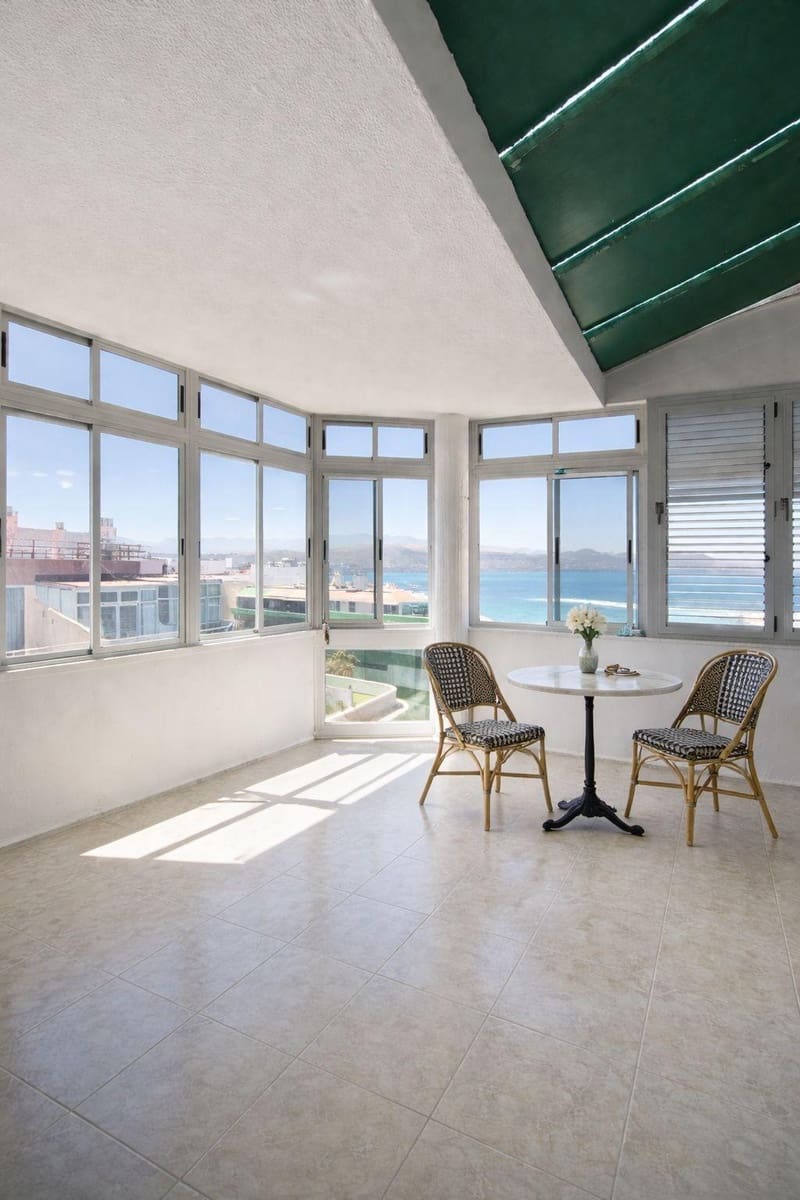 Apartment for rent in Las Palmas de Gran Canaria - € 1,000 (Ref: 9752069)