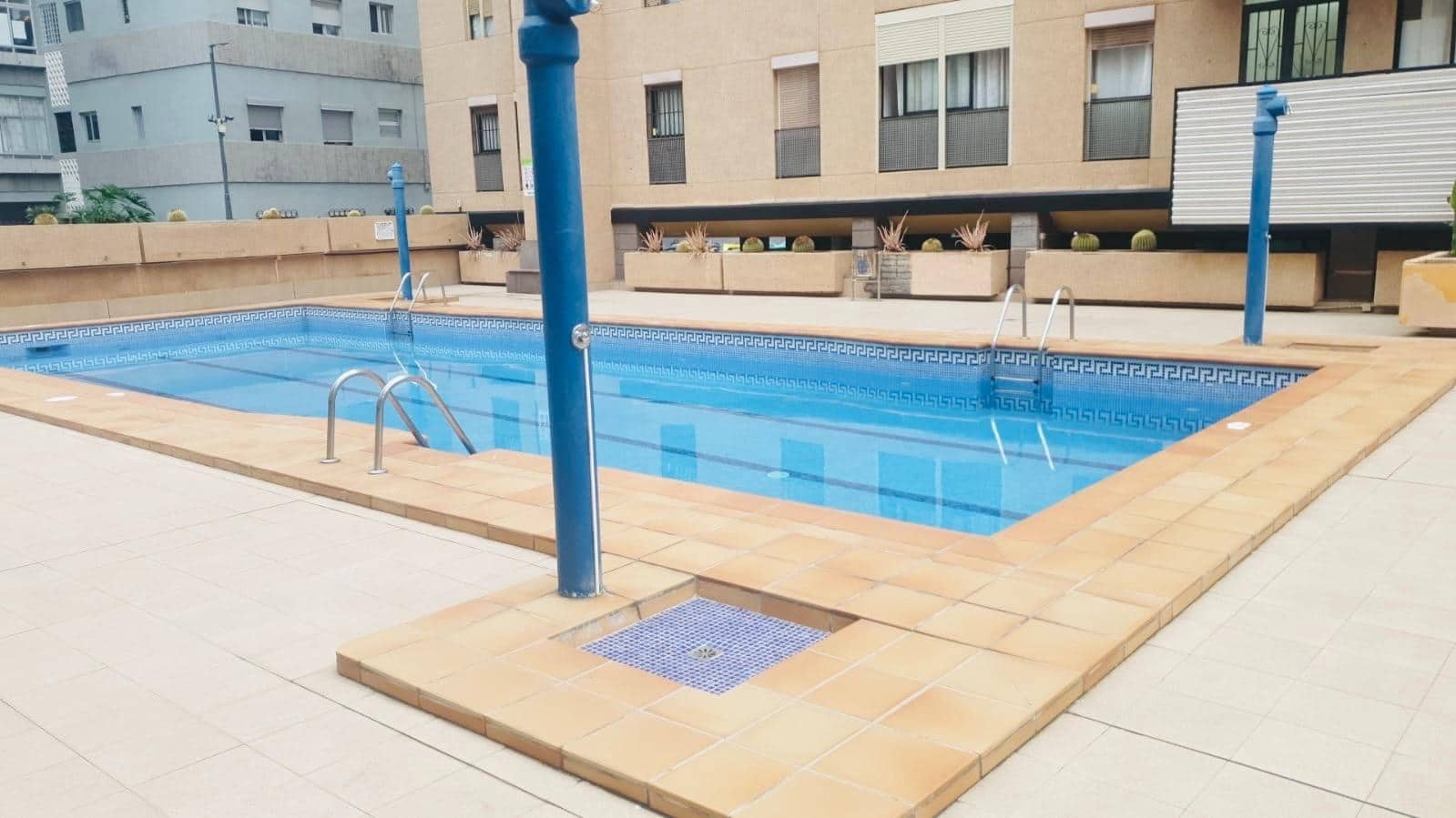 Piso de 3 habitaciones en Las Palmas de Gran Canaria en alquiler con piscina garaje - 1.800 € (Ref: 9770704)