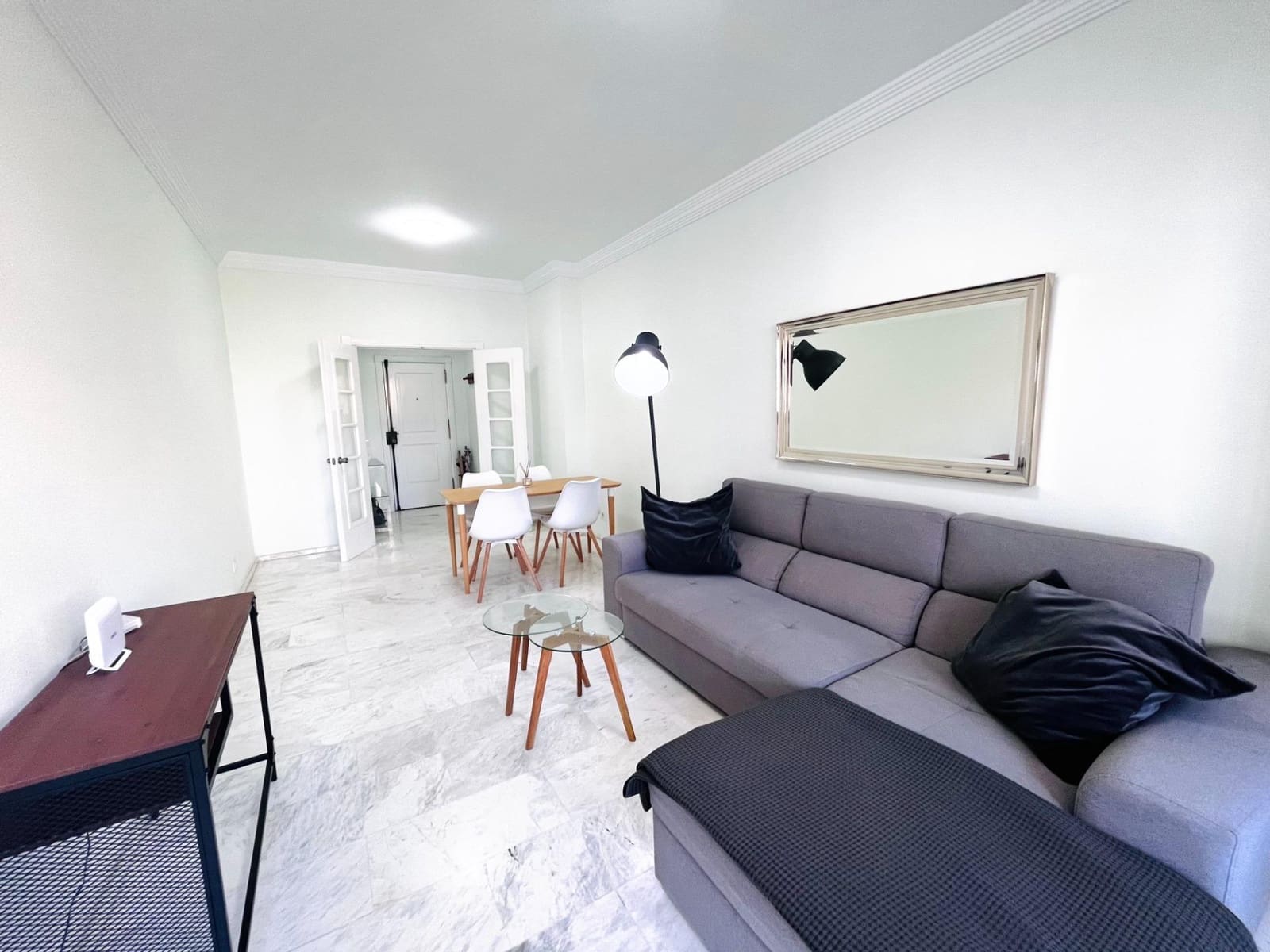 Piso de 3 habitaciones en Las Palmas de Gran Canaria en alquiler con piscina garaje - 1.800 € (Ref: 9770704)