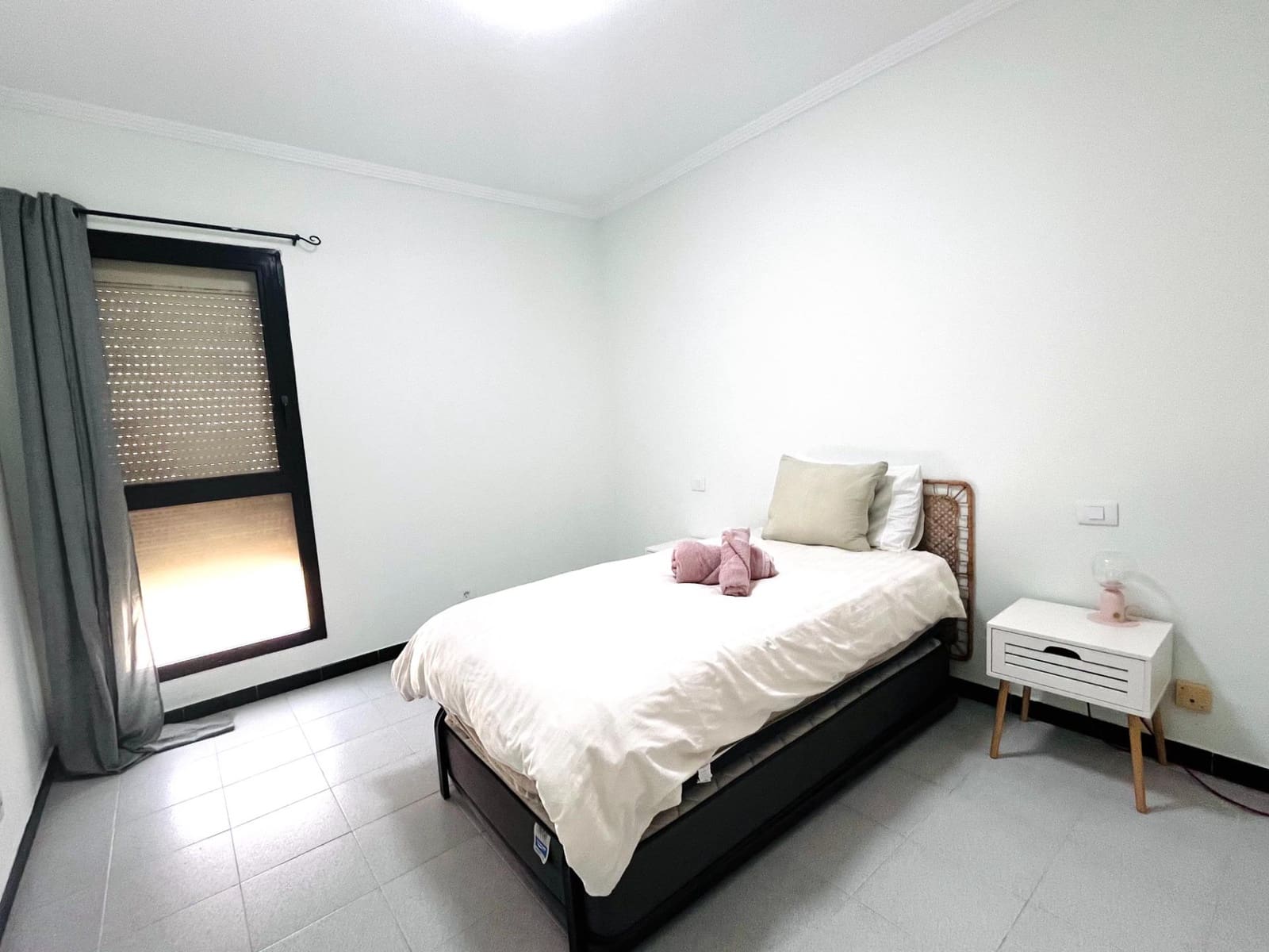 Piso de 3 habitaciones en Las Palmas de Gran Canaria en alquiler con piscina garaje - 1.800 € (Ref: 9770704)