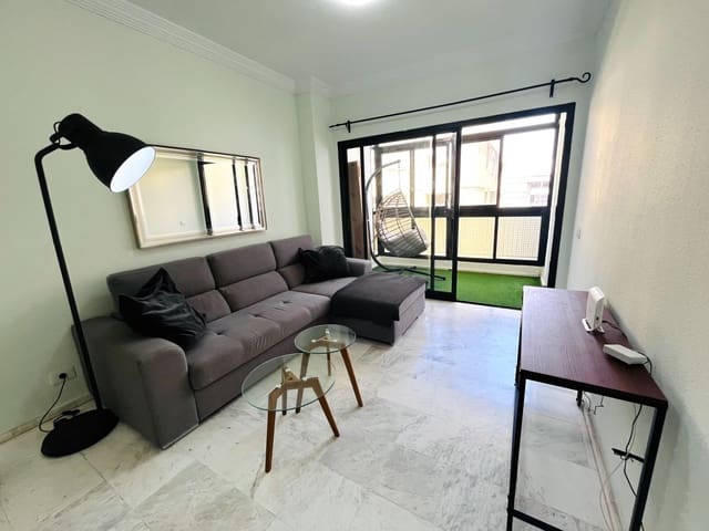 Piso de 3 habitaciones en Las Palmas de Gran Canaria en alquiler con piscina garaje - 1.800 € (Ref: 9770704)