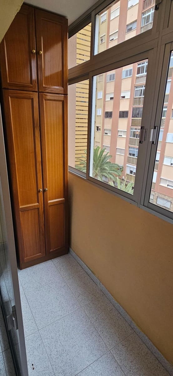 4 makuuhuone Asunto vuokrattavana paikassa Las Palmas de Gran Canaria - 800 € (Ref: 9773102)