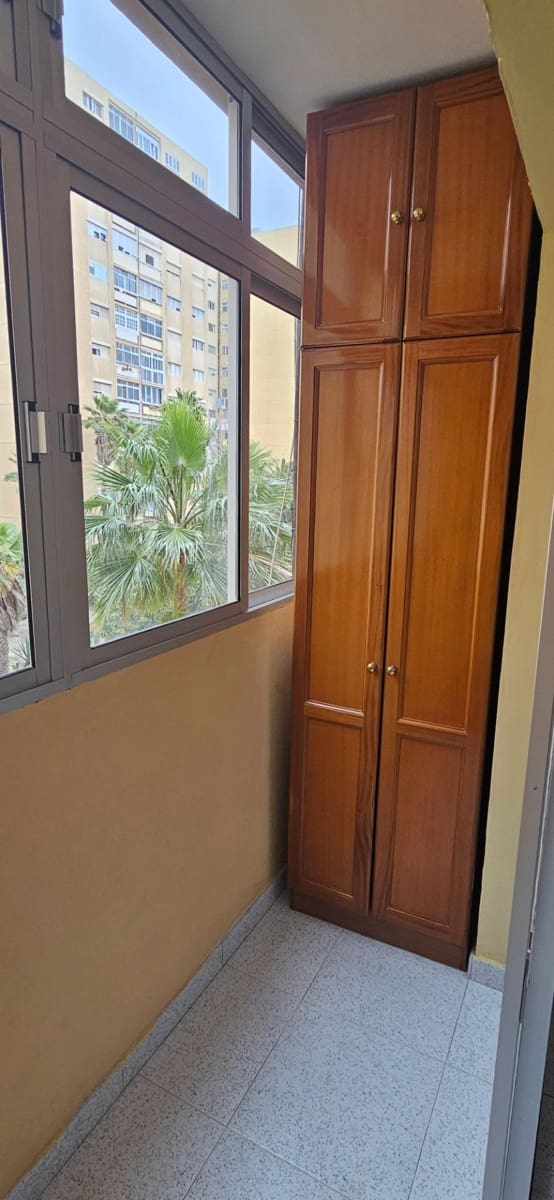 4 makuuhuone Asunto vuokrattavana paikassa Las Palmas de Gran Canaria - 800 € (Ref: 9773102)