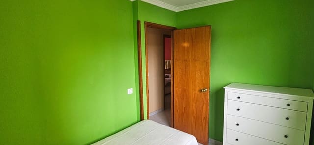 4 makuuhuone Asunto vuokrattavana paikassa Las Palmas de Gran Canaria - 800 € (Ref: 9773102)