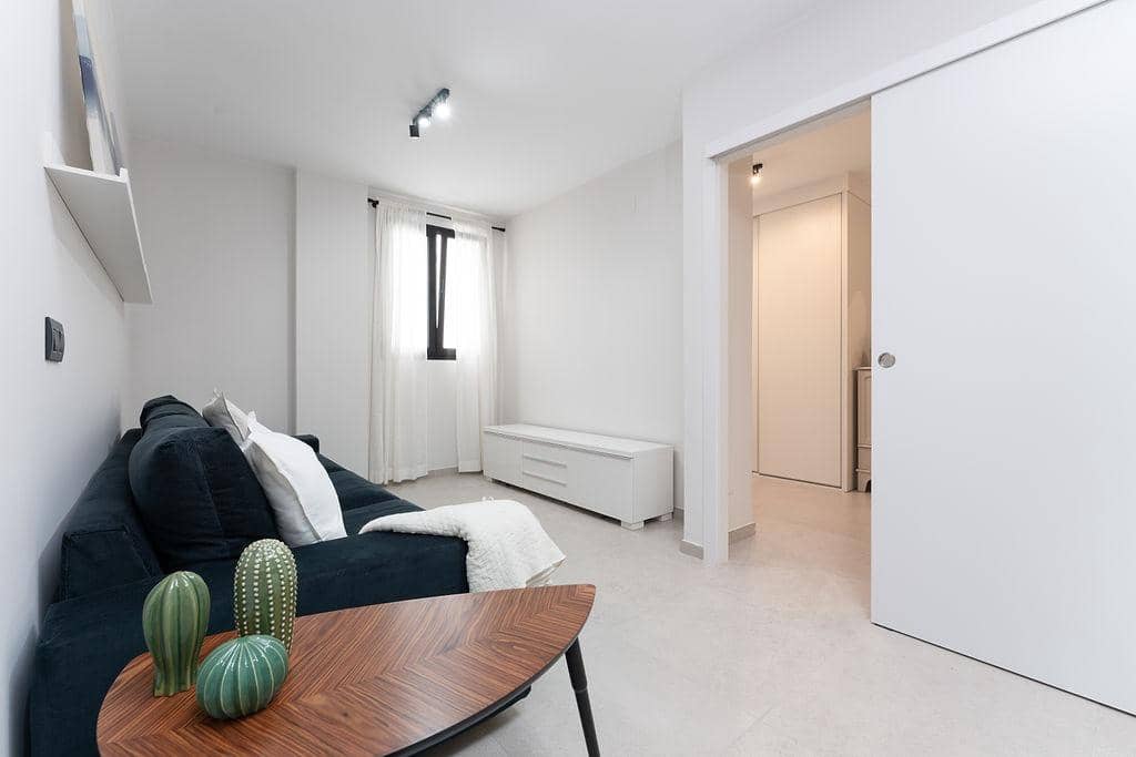 1 slaapkamer Flat te huur in Las Palmas de Gran Canaria - € 950 (Ref: 9778175)