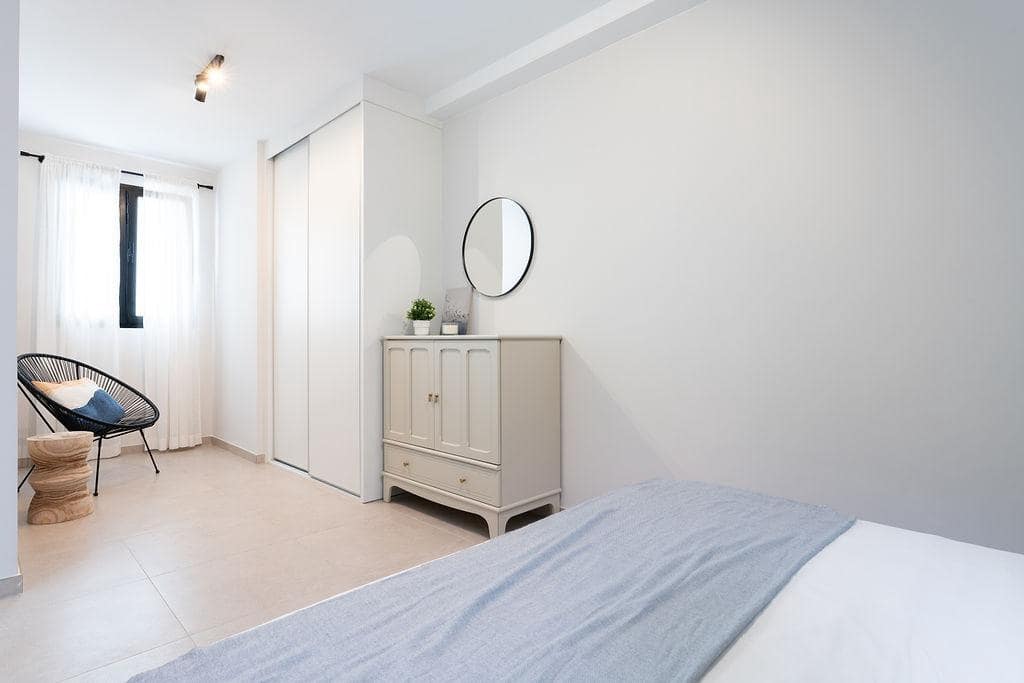 1 slaapkamer Flat te huur in Las Palmas de Gran Canaria - € 950 (Ref: 9778175)