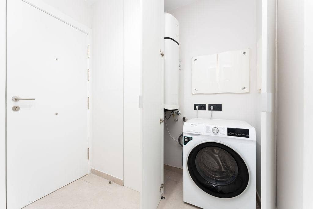 1 slaapkamer Flat te huur in Las Palmas de Gran Canaria - € 950 (Ref: 9778175)