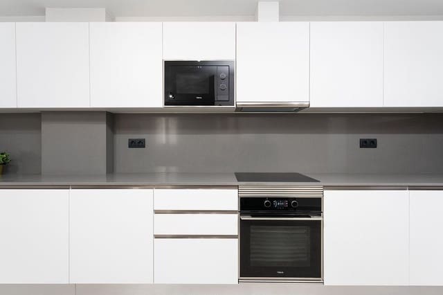 1 slaapkamer Flat te huur in Santa Catalina - Canteras, Las Palmas de Gran Canaria - € 950 (Ref: 9778175)