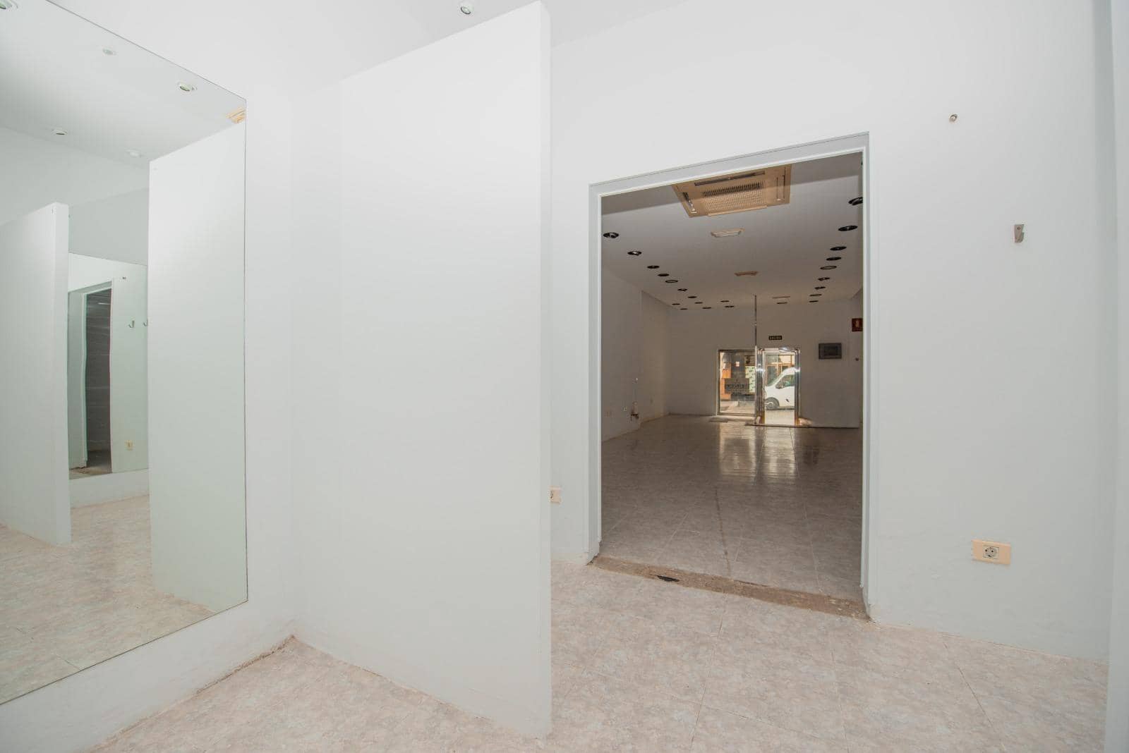 Gewerbe zu verkaufen in Las Palmas de Gran Canaria - 425.000 € (Ref: 9780598)