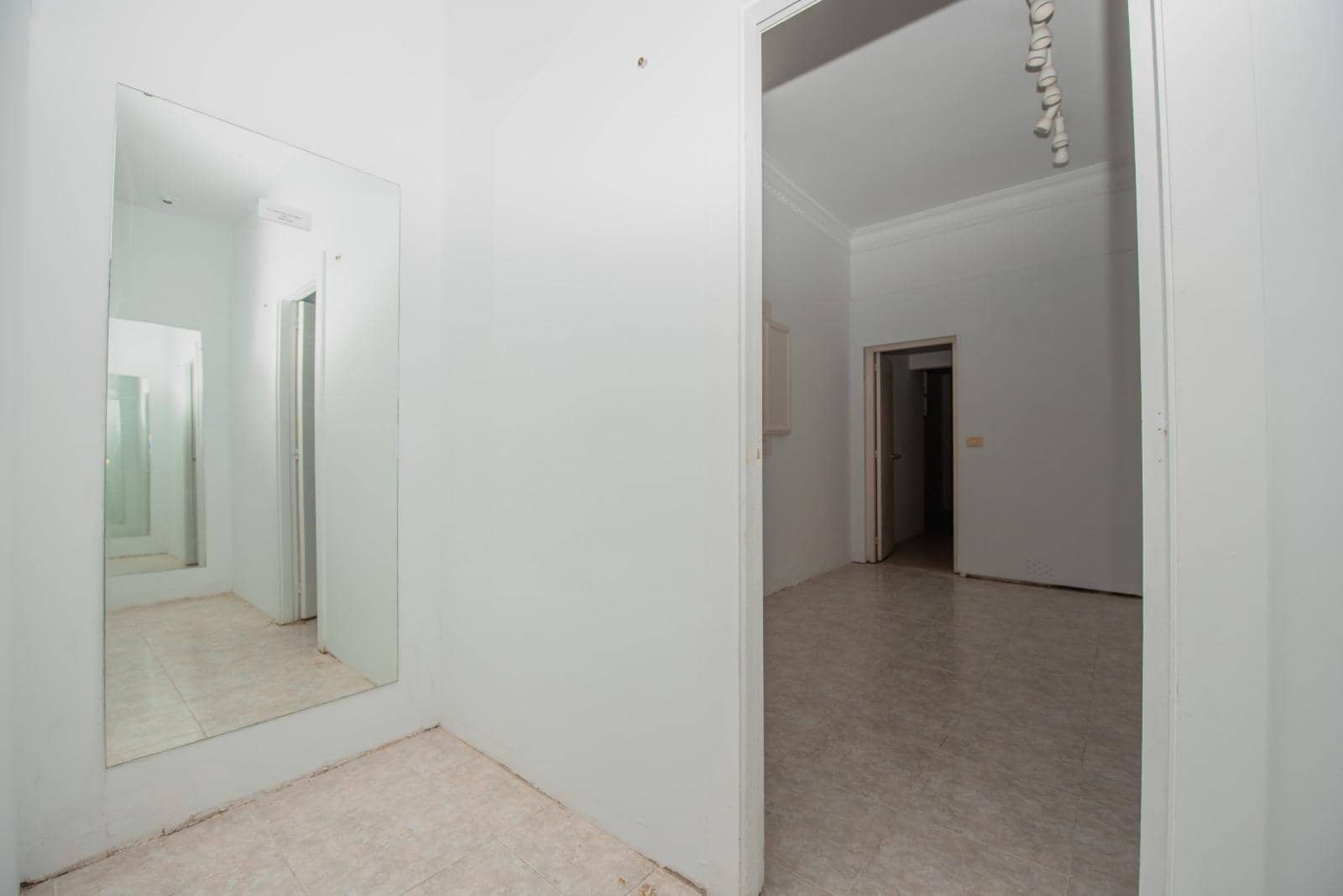 Gewerbe zu verkaufen in Las Palmas de Gran Canaria - 425.000 € (Ref: 9780598)