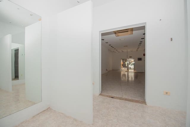 Gewerbe zu verkaufen in Triana, Las Palmas de Gran Canaria - 425.000 € (Ref: 9780598)