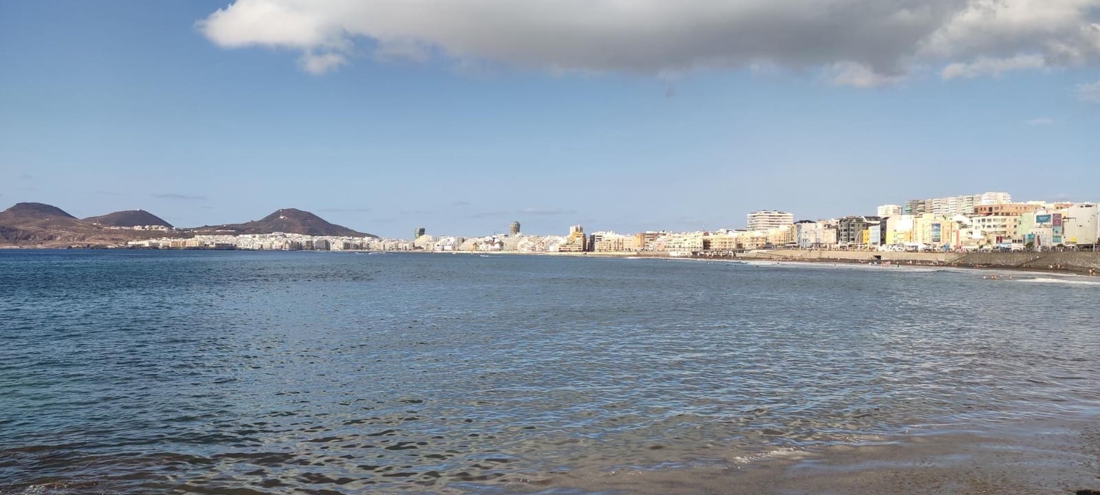 2 quarto Apartamento para arrendar em Las Palmas de Gran Canaria - 1 150 € (Ref: 9788434)