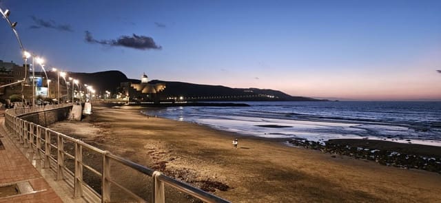 2 soveværelse Lejlighed til leje i Guanarteme, Las Palmas de Gran Canaria - € 1.150 (Ref: 9788434)