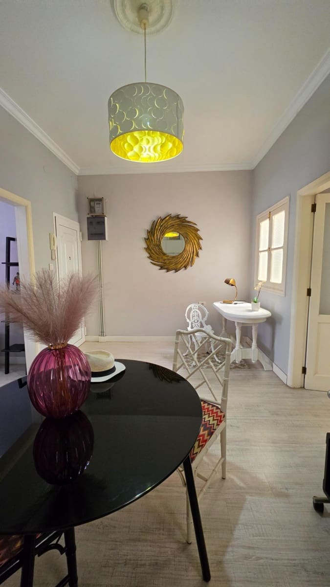 2 bedroom Flat for rent in Las Palmas de Gran Canaria - € 975 (Ref: 9788434)