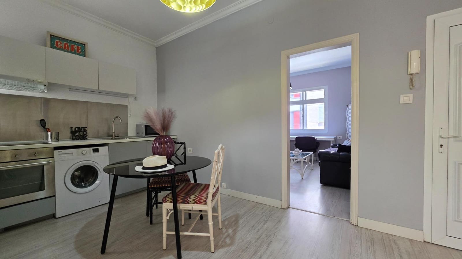 2 bedroom Flat for rent in Las Palmas de Gran Canaria - € 975 (Ref: 9788434)