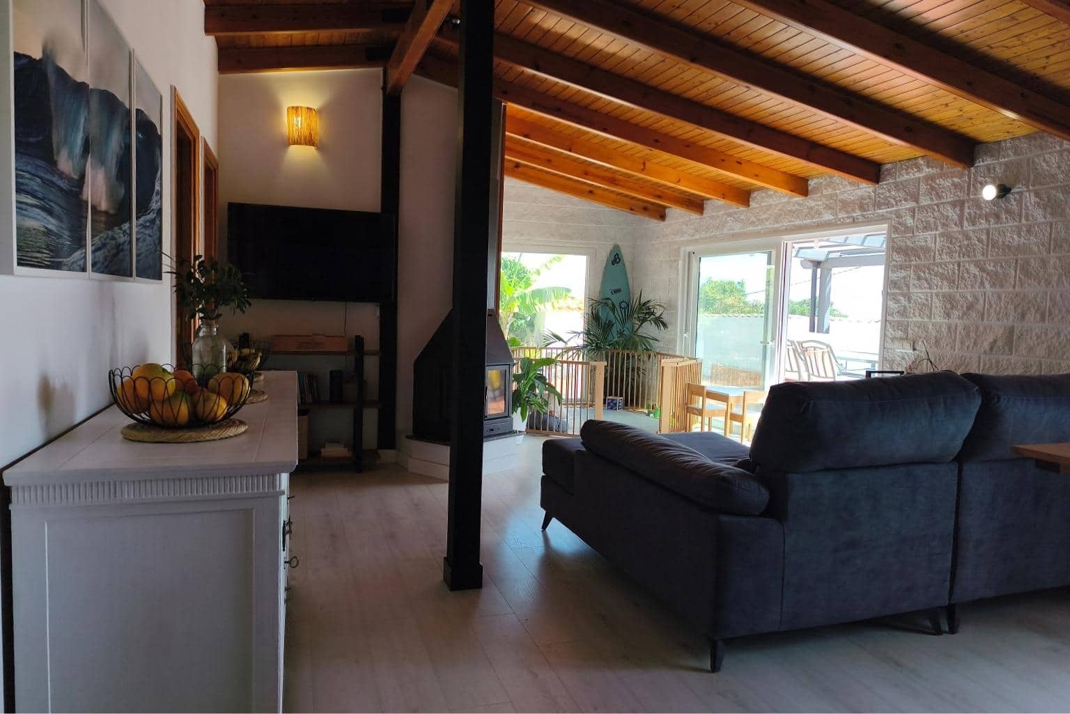 4 bedroom Villa for sale in Arucas with garage - € 299,000 (Ref: 9788437)