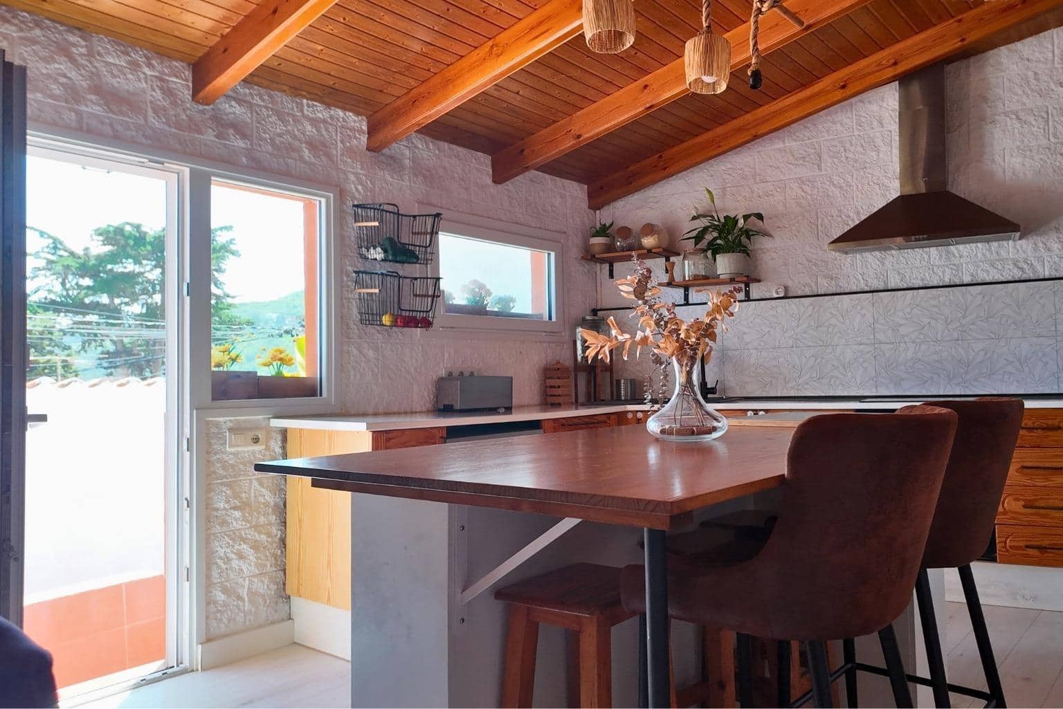 4 bedroom Villa for sale in Arucas with garage - € 299,000 (Ref: 9788437)