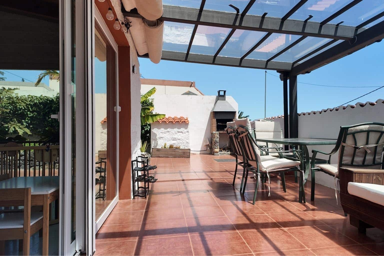 4 bedroom Villa for sale in Arucas with garage - € 299,000 (Ref: 9788437)