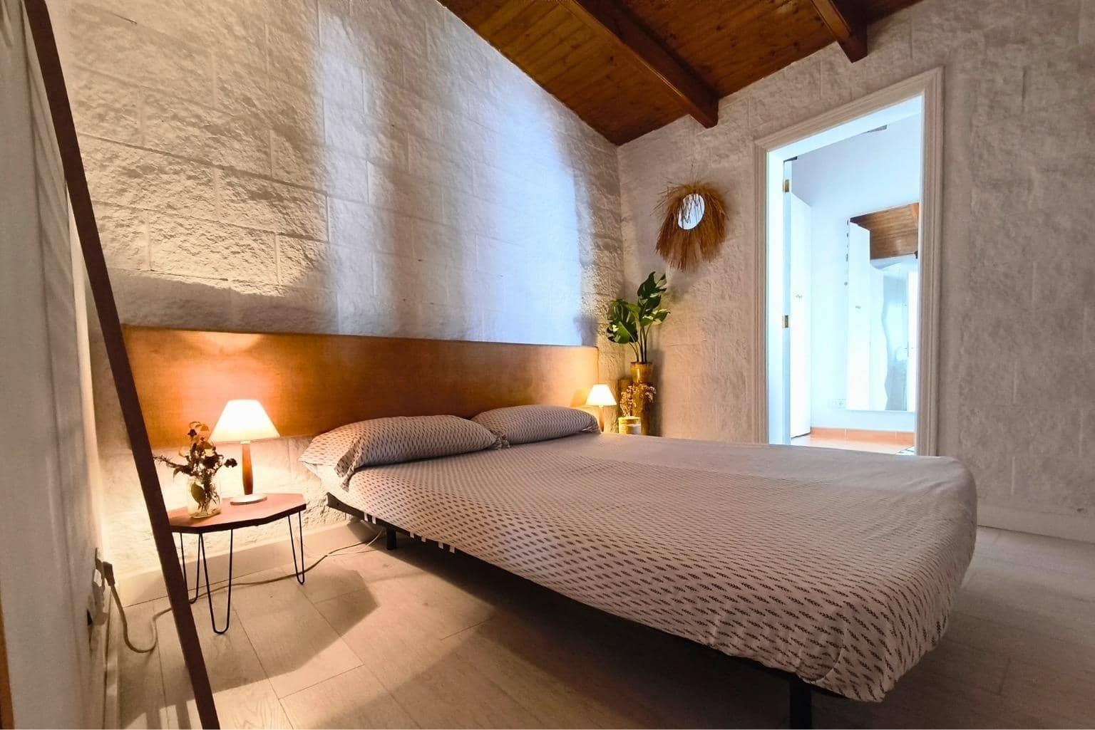 4 bedroom Villa for sale in Arucas with garage - € 299,000 (Ref: 9788437)