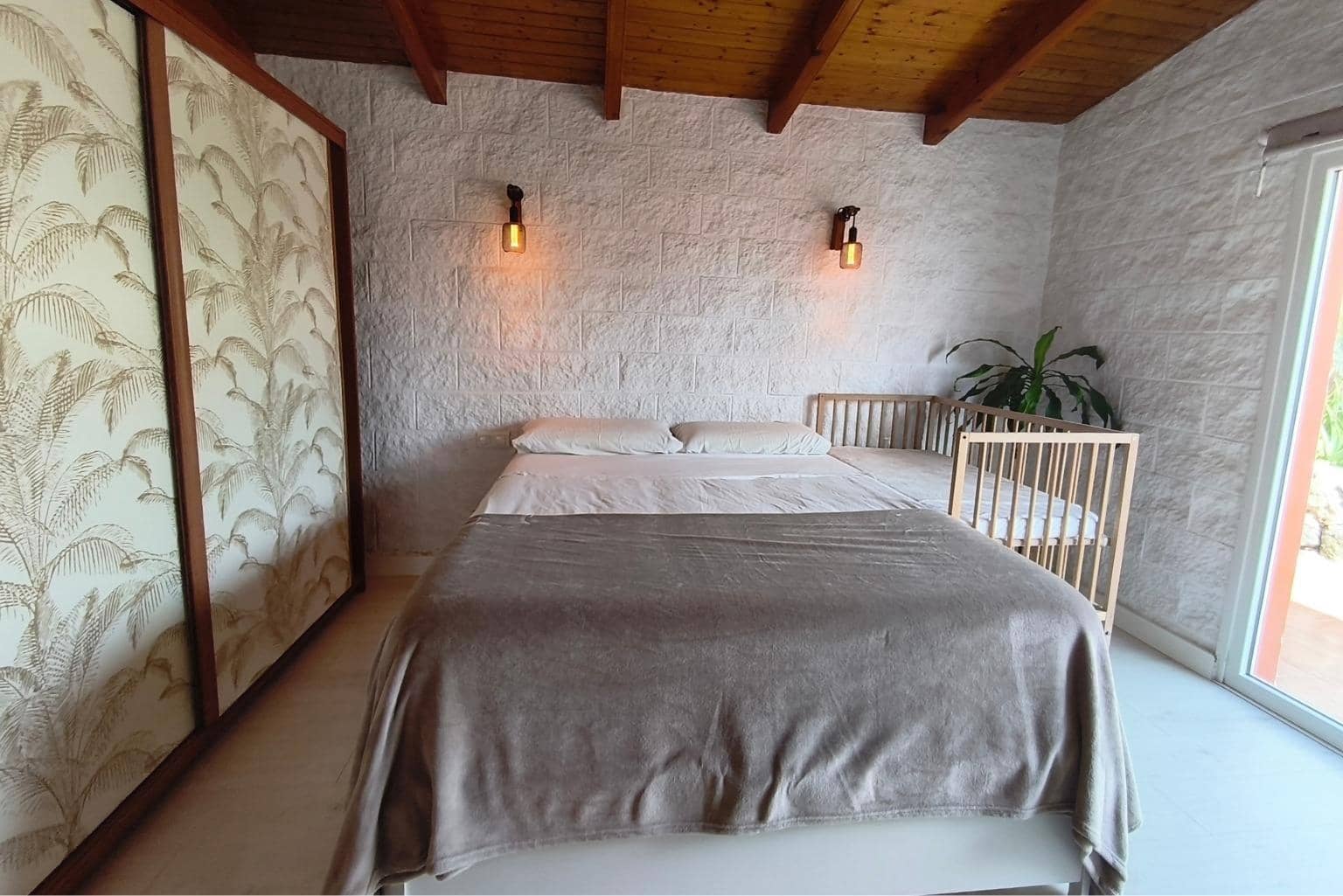 4 bedroom Villa for sale in Arucas with garage - € 299,000 (Ref: 9788437)