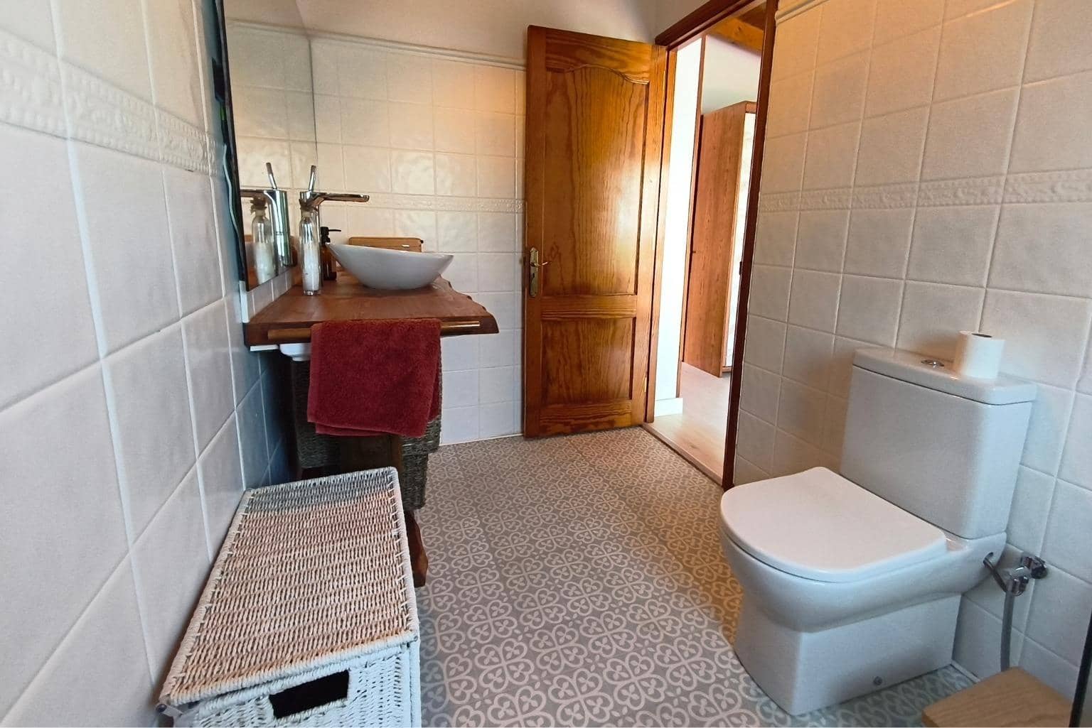 4 bedroom Villa for sale in Arucas with garage - € 299,000 (Ref: 9788437)