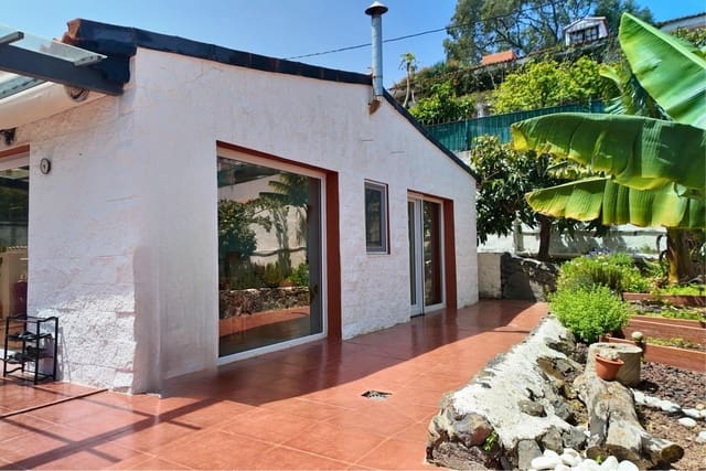 4 sypialnia Willa na sprzedaż w Arucas z garażem - 299 000 € (Ref: 9788437)