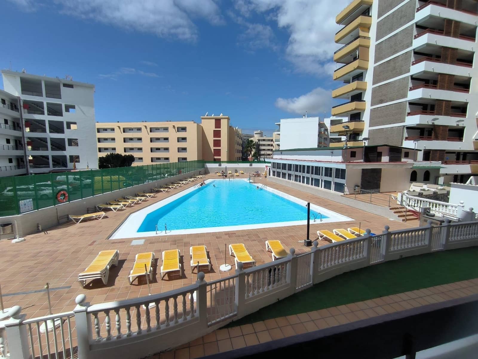 Apartamento para arrendar em Playa del Ingles com piscina - 1 200 € (Ref: 9797153)