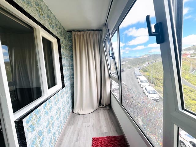 3 soveværelse Lejlighed til leje i Las Palmas de Gran Canaria - € 900 (Ref: 9799296)