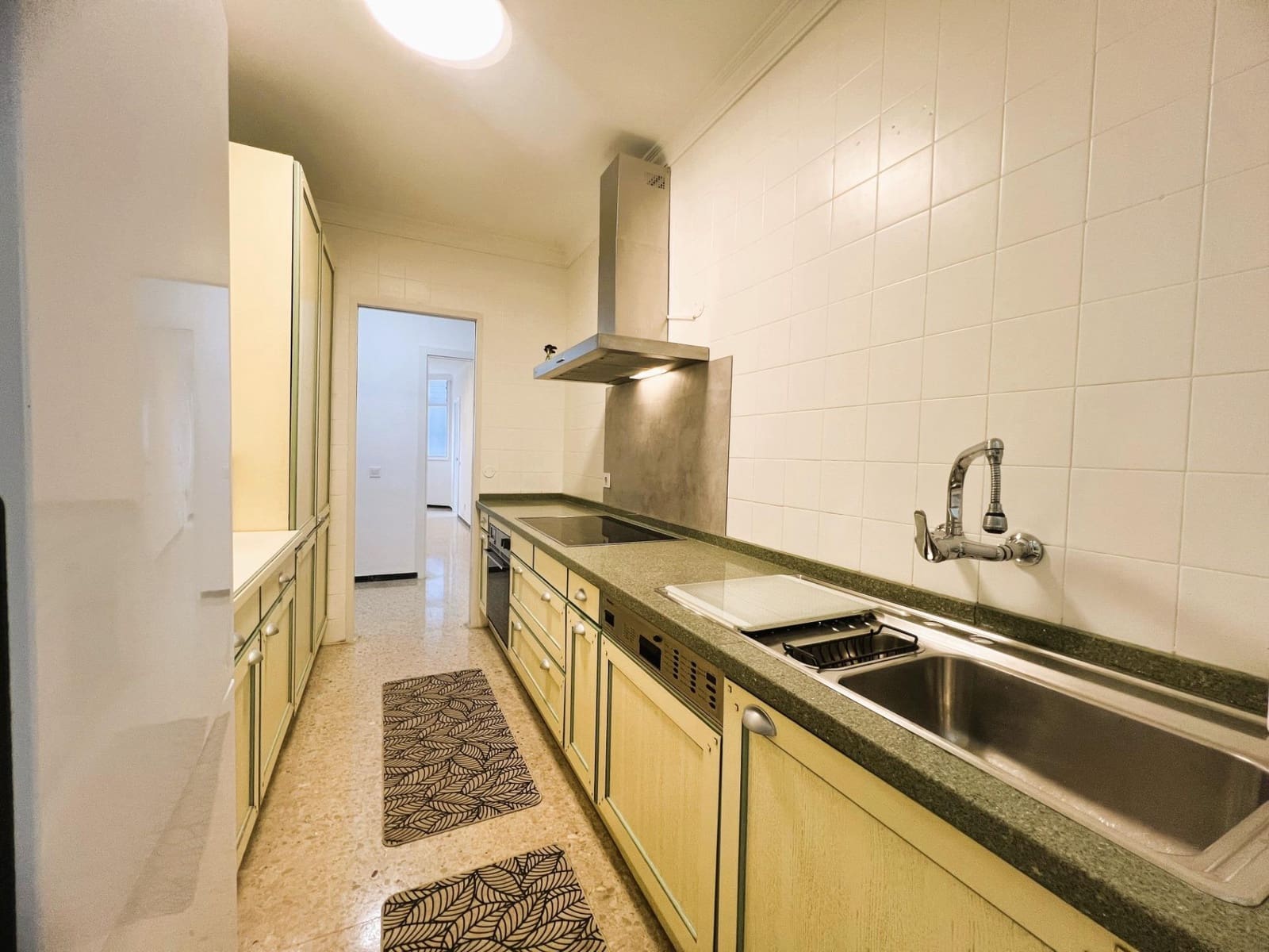 4 Zimmer Wohnung zu vermieten in Las Palmas de Gran Canaria mit Garage - 1.200 € (Ref: 9808022)