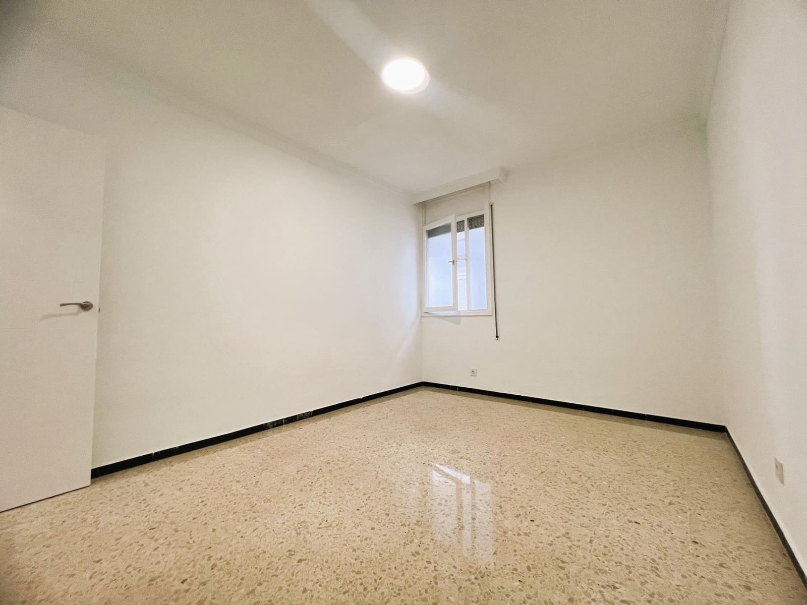 4 Zimmer Wohnung zu vermieten in Las Palmas de Gran Canaria mit Garage - 1.200 € (Ref: 9808022)
