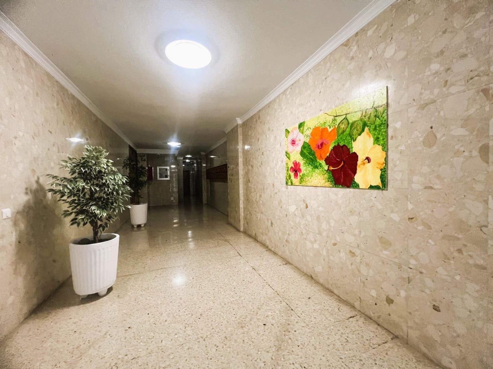 4 Zimmer Wohnung zu vermieten in Las Palmas de Gran Canaria mit Garage - 1.200 € (Ref: 9808022)