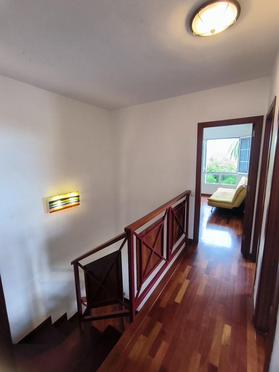 Pareado de 3 habitaciones en Las Palmas de Gran Canaria en venta con garaje - 409.000 € (Ref: 9831579)
