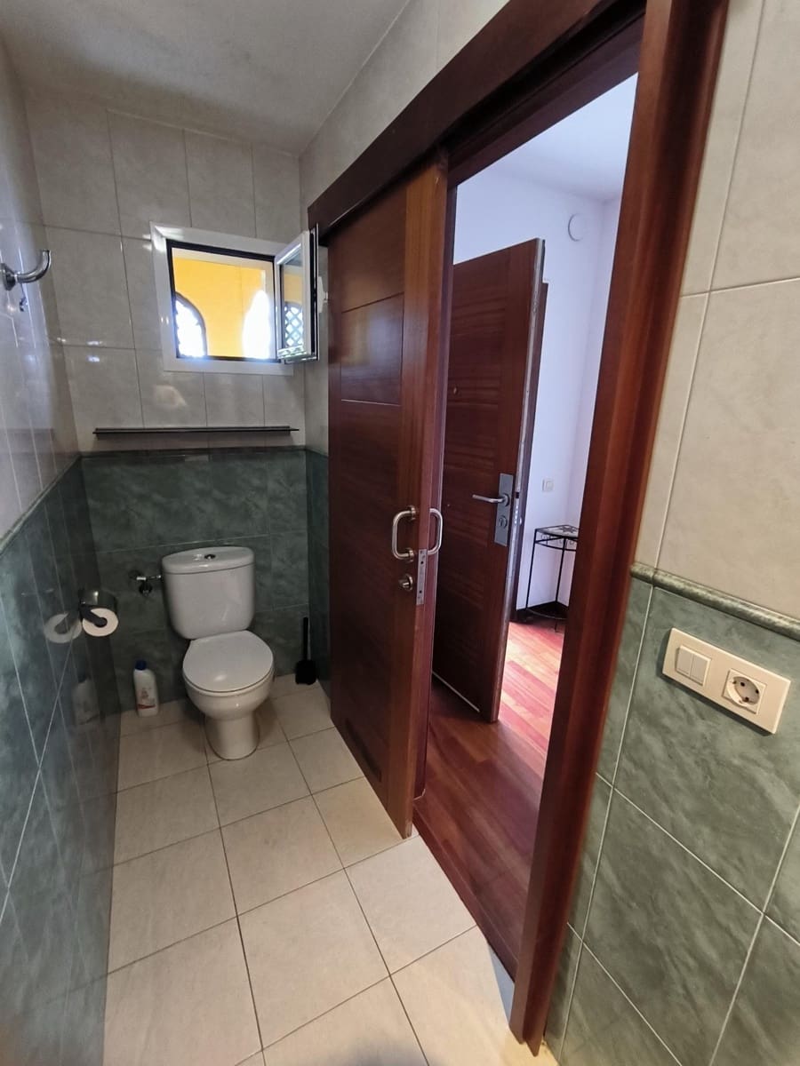 Pareado de 3 habitaciones en Las Palmas de Gran Canaria en venta con garaje - 409.000 € (Ref: 9831579)