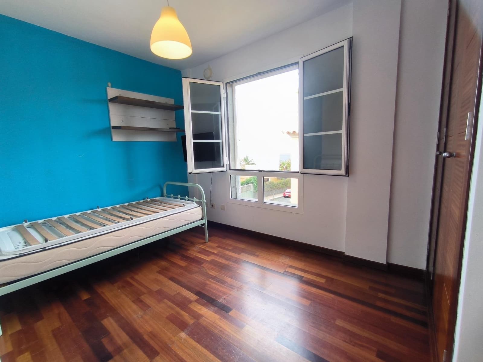 Pareado de 3 habitaciones en Las Palmas de Gran Canaria en venta con garaje - 409.000 € (Ref: 9831579)