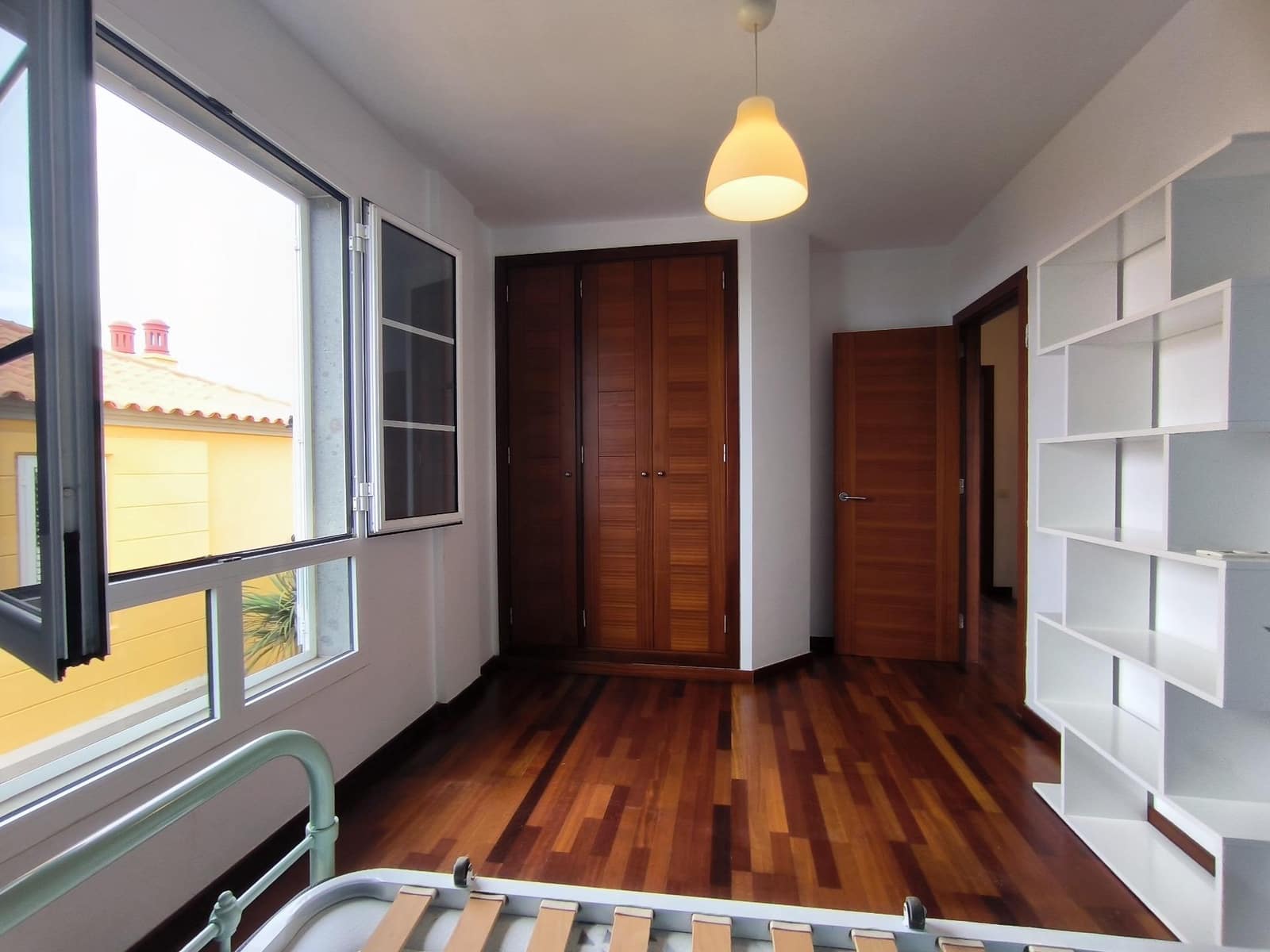 Pareado de 3 habitaciones en Las Palmas de Gran Canaria en venta con garaje - 409.000 € (Ref: 9831579)