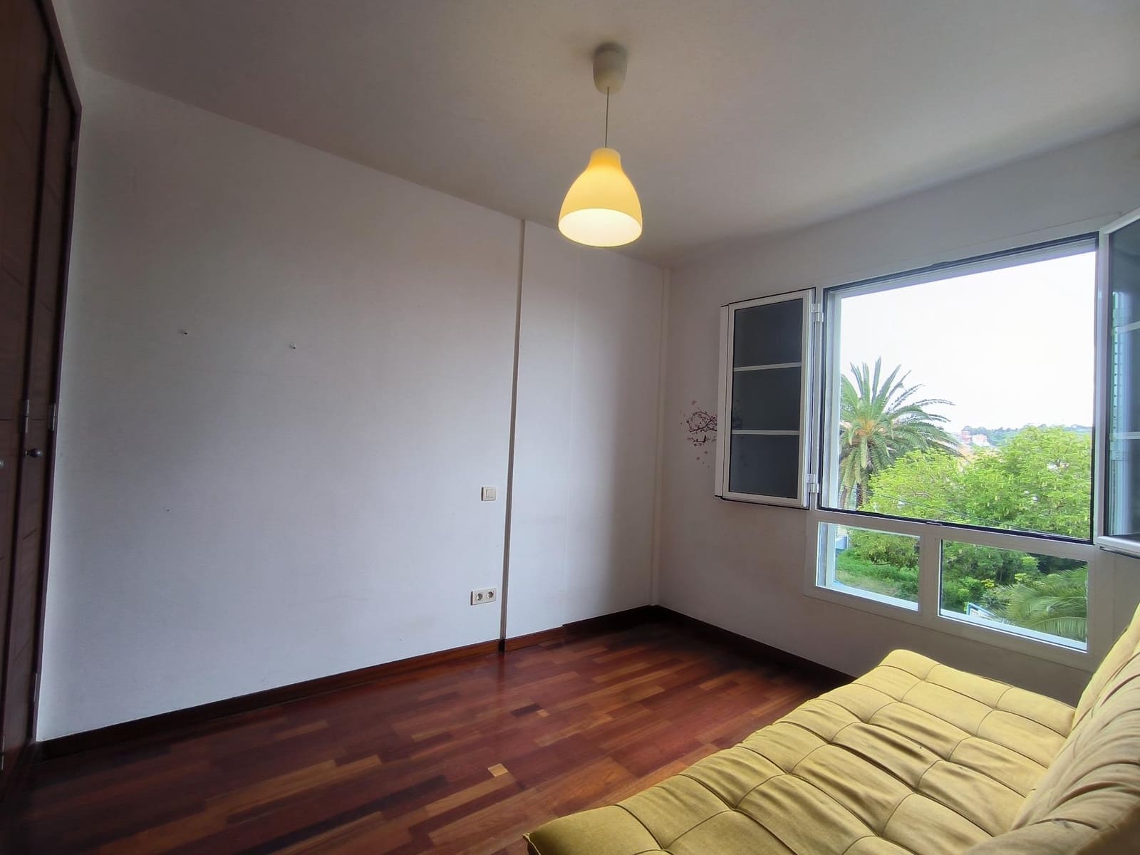 Pareado de 3 habitaciones en Las Palmas de Gran Canaria en venta con garaje - 409.000 € (Ref: 9831579)