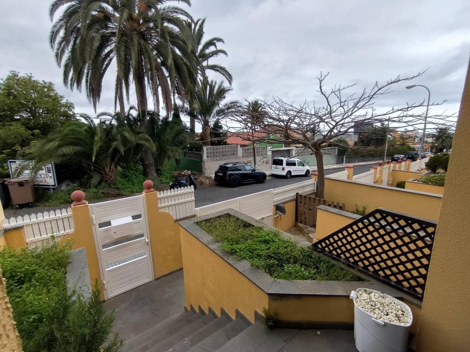 Pareado de 3 habitaciones en Las Palmas de Gran Canaria en venta con garaje - 409.000 € (Ref: 9831579)
