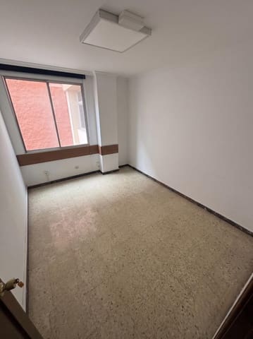Piso de 4 habitaciones en Triana, Las Palmas de Gran Canaria en venta con garaje - 402.000 € (Ref: 9868627)