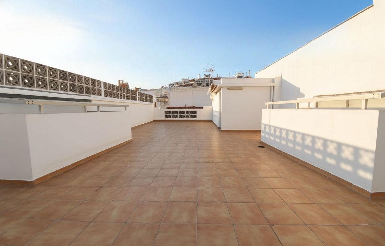 6 soveværelse Lejlighed til salg i Las Palmas de Gran Canaria - € 570.000 (Ref: 9868629)