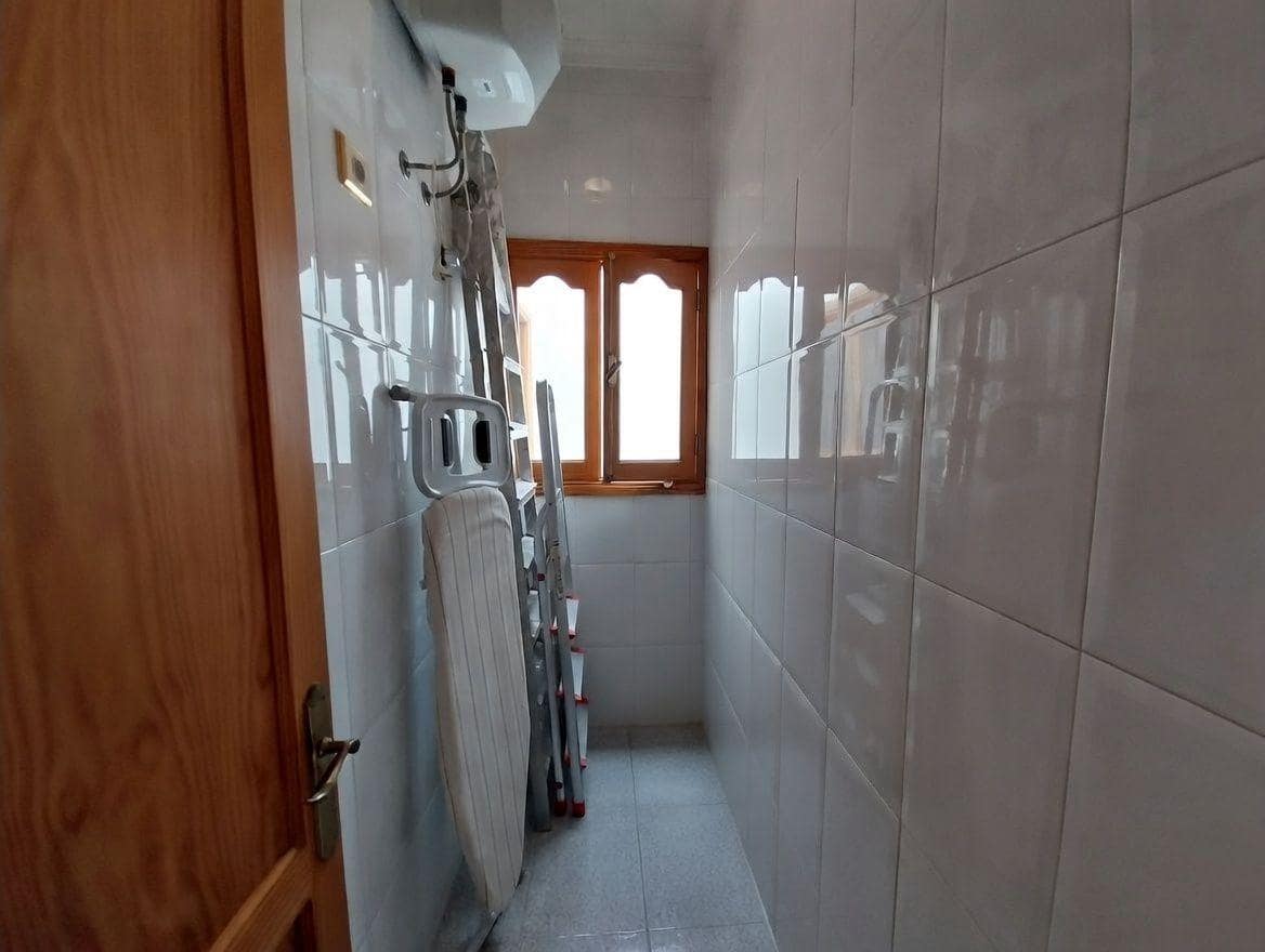 6 soveværelse Lejlighed til salg i Las Palmas de Gran Canaria - € 570.000 (Ref: 9868629)