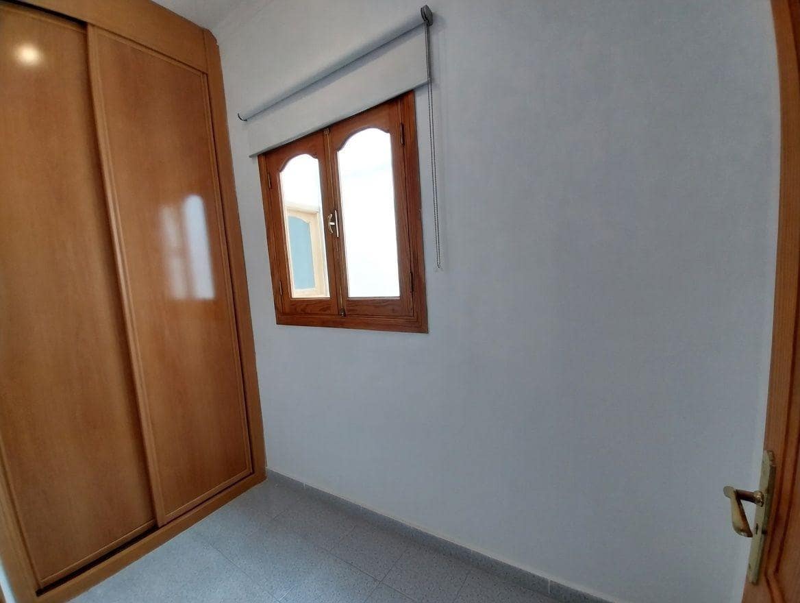 6 soveværelse Lejlighed til salg i Las Palmas de Gran Canaria - € 570.000 (Ref: 9868629)